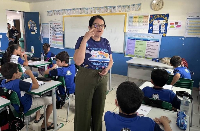 Brasil levaria 468 anos para formar todos os professores para educação especial, diz estudo