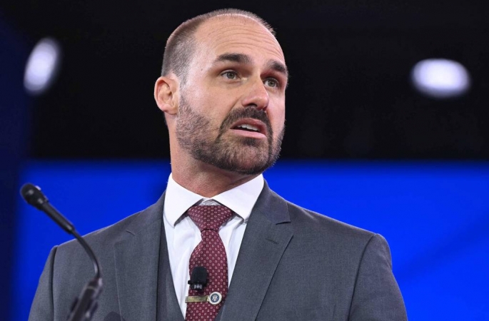 Eduardo Bolsonaro fica mais próximo de cassação após ofensiva da Câmara, e sofre revés com Trump