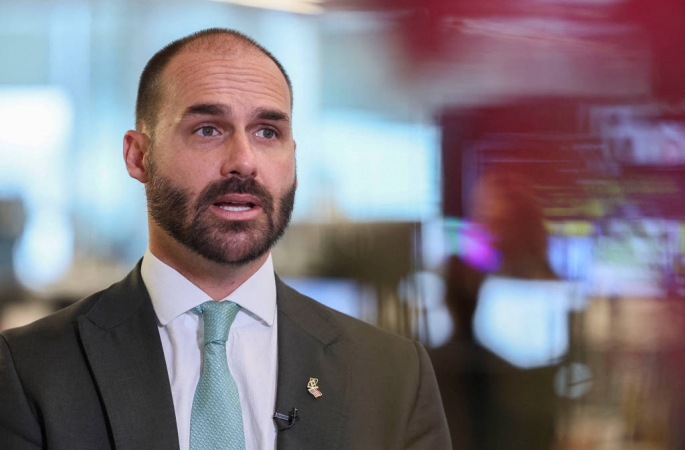 STF tem maioria para tornar Eduardo Bolsonaro réu sob acusação de coação ao atuar nos EUA