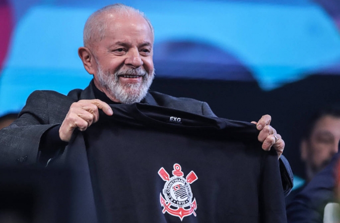 Lula usa rede social para celebrar vitória do Corinthians