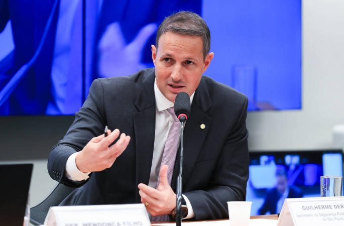 Aliados de Flávio veem ataque de Tarcísio a bolsonaristas com demissão de indicados de Derrite