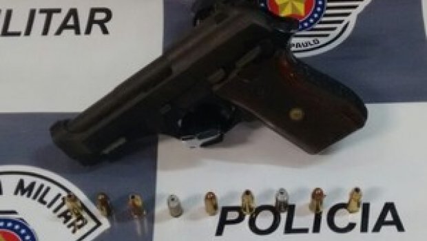 Trio é flagrado com pistola e munições na rodovia Castello Branco