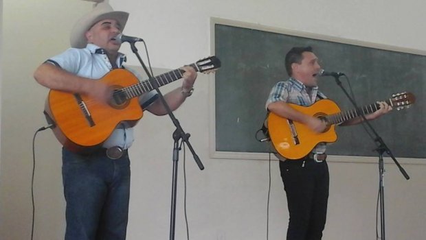 Dupla de Jaú vence o II Festival Regional Sertanejo