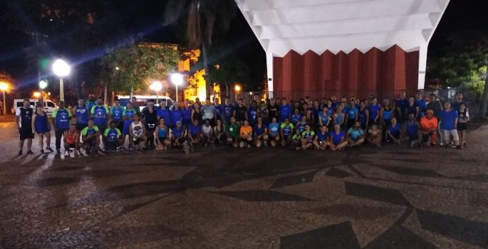 Evento de corredores homenageia “Novembro Azul” em Avaré
