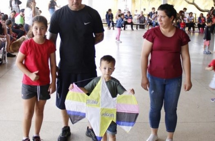 Festival de Pipas reúne pais e alunos no CEI Jandira Pereira