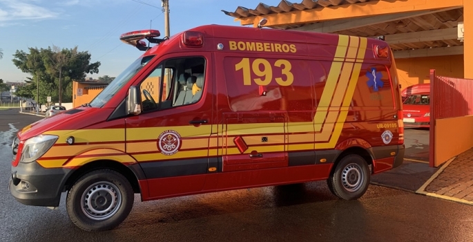 Acidente entre dois veículos deixa três pessoas feridas em rodovia de Avaré