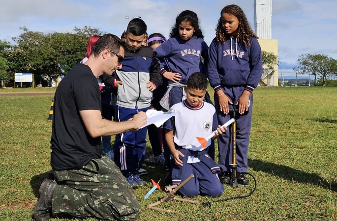 Escolas municipais de Avaré disputam a Olimpíada Brasileira de Foguetes