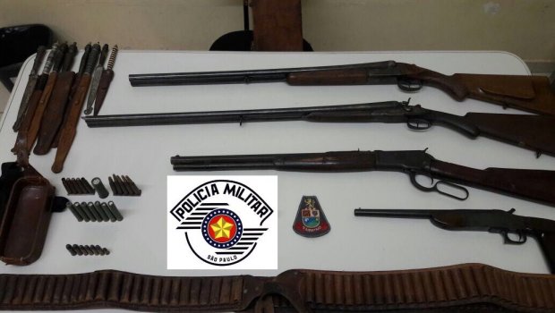 Avaré: Homem tem surto psicótico e polícia descobre “mini-arsenal” em sua casa