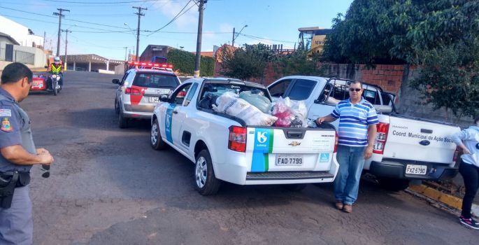 POLÍCIA MILITAR REALIZA CAMPANHA DO AGASALHO NA CIDADE DE TAQUARITUBA