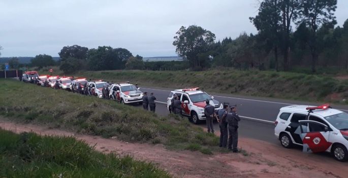 PM REALIZA REINTEGRAÇÃO DE POSSE EM FAZENDA DE CERQUEIRA CÉSAR