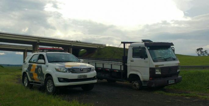 TOR localiza veículo “clonado” às margens da SP-255 em Avaré