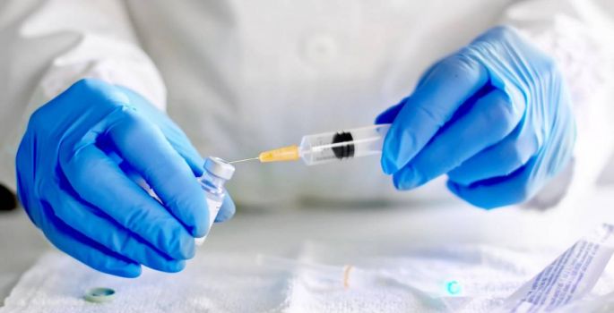 Vacina para novo coronavírus deve demorar pelo menos 18 meses