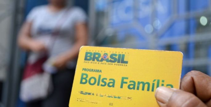 Pagamento do 13º do Bolsa Família está garantido, diz porta-voz