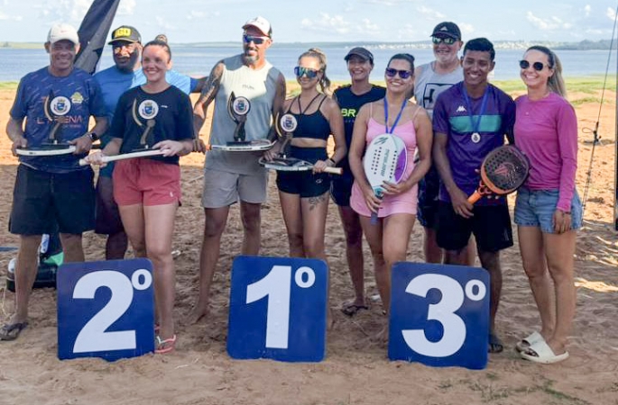 Esportes movimentam a orla do Balneário Costa Azul durante o Carnavaré Folia 2026