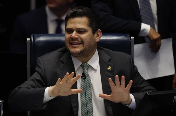 Alcolumbre quer alterar PEC, e fim da escala 6x1 pode ficar para depois da eleição