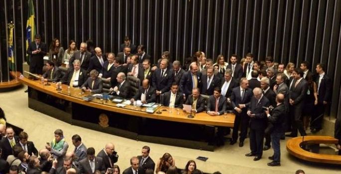Verba gasta por senadores com jatinhos cresce 40%