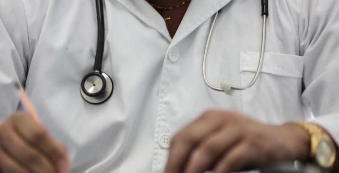 Nova regra libera médicos para atender pela internet