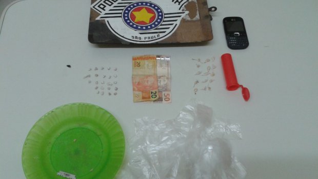 PM PRENDE TRAFICANTE E MENORES NA VILA ESPERANÇA, AVARÉ