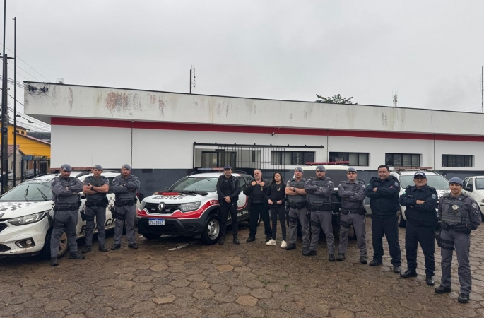 Polícias Civil e Militar e Guarda Municipal cumprem mandados e apreendem arma, drogas e celulares em Paranapanema