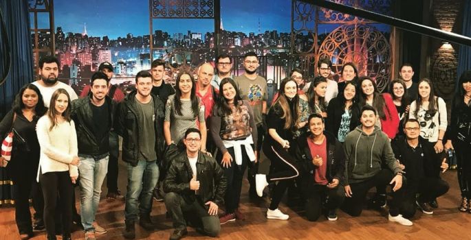 Alunos da Faculdade Eduvale de Avaré visitam os estúdios do SBT