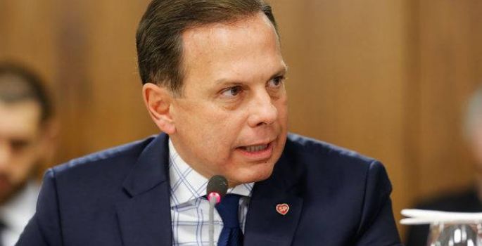 Doria mantém quarentena mas permite funcionamento de indústrias, bancos e lotéricas