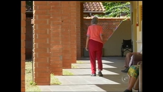 Vigilância Sanitária interdita casa de repouso para idosos em Avaré
