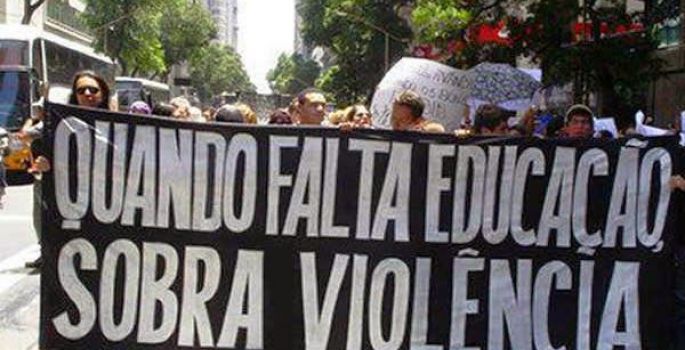 SOBRE ESCOLAS E PRESÍDIOS