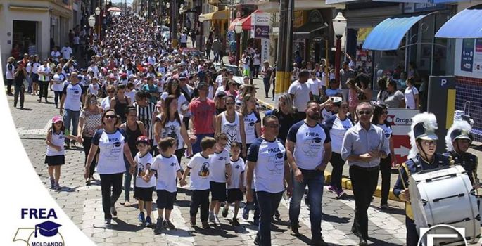 “Caminhanglo” festejou os 50 anos da FREA