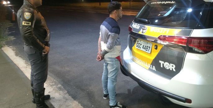 TOR prende motorista com veículo roubado e placas falsas