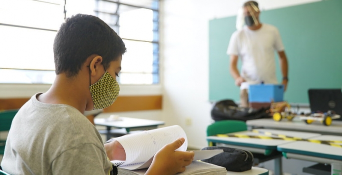 Primeira semana do retorno das aulas conta com 60% dos alunos previstos