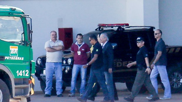 Médico pede internação urgente de José Dirceu para exames