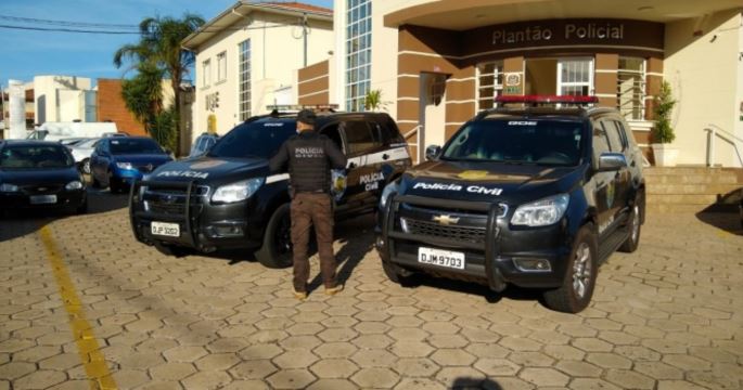 Avaré: Após denúncia DIG prende traficante com ajuda de cão farejador da SAP