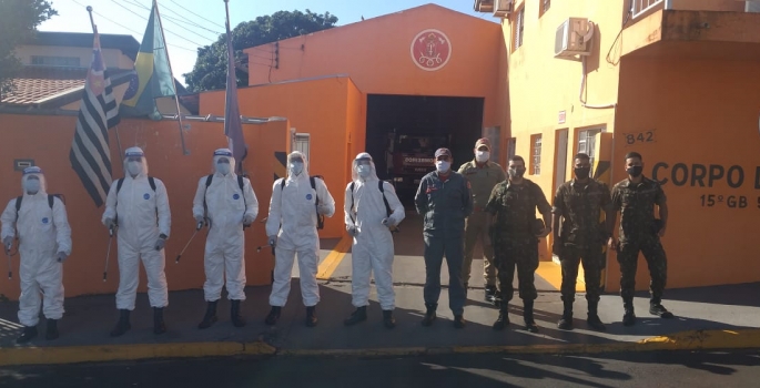 Exército Brasileiro realiza a descontaminação da Estação de Bombeiros de Itaí