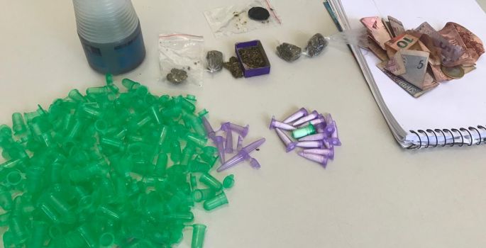 Polícia Civil apreende adolescente na Vila do Tico por tráfico de drogas