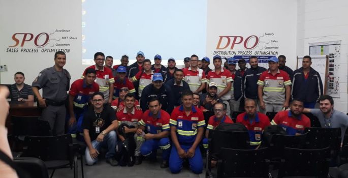 Policia Militar realiza palestra na SIPAT da Menegazzo em Avaré