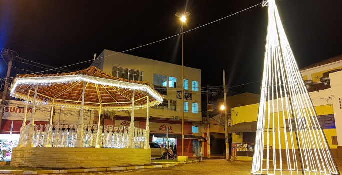 Avaré entra no clima de Natal com decoração em locais públicos