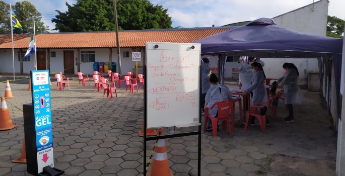 Profissionais de segurança pública são vacinados em Avaré