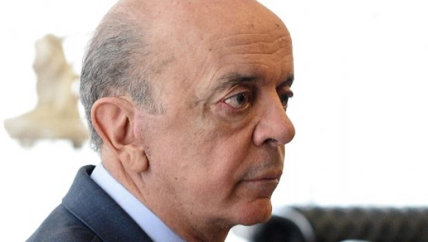 Por problemas de saúde, José Serra pede demissão