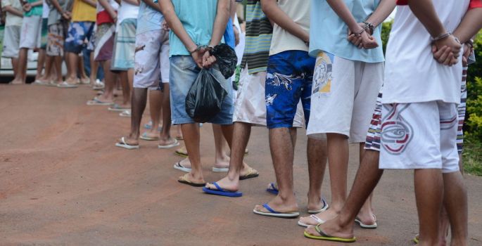 Jovem apreendido começa a trabalhar antes dos 14 anos, revela pesquisa