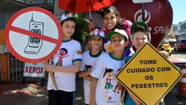 CCR SPVias realiza blitz “Crianças Amigas da Estrada” em Avaré