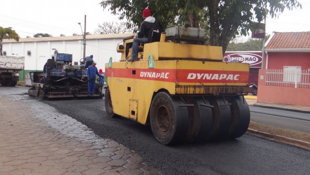 Iniciada a pavimentação das avenidas Major Rangel e Misael Leal