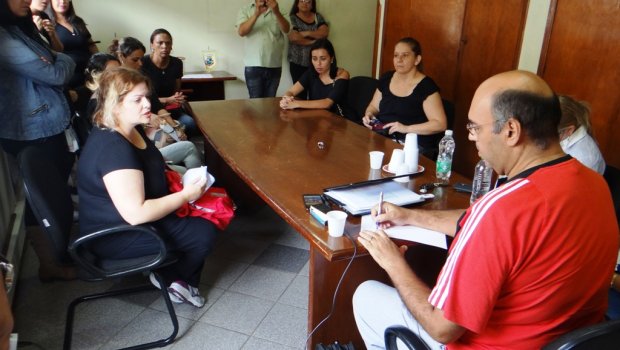 APÓS PROTESTO, Prefeito se reúne com Auxiliares de Desenvolvimento Infantil