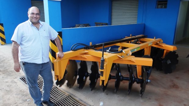 Prefeitura adquire novas máquinas para atender pequenos agricultores  