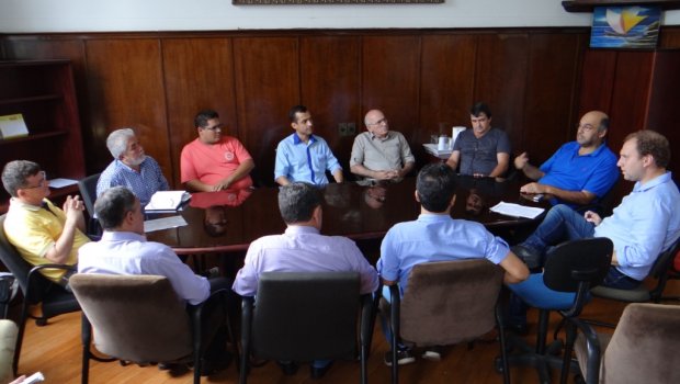 Prefeito intermedia nova reunião entre comerciantes e Ecopag