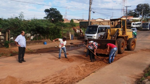 Vila Esperança recebe mutirão de limpeza