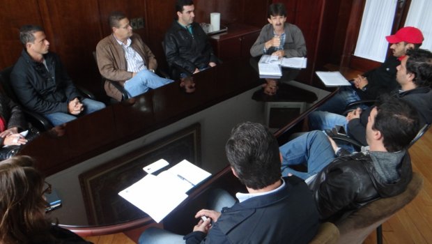 Indústria e Comércio orienta empresários contemplados com áreas municipais