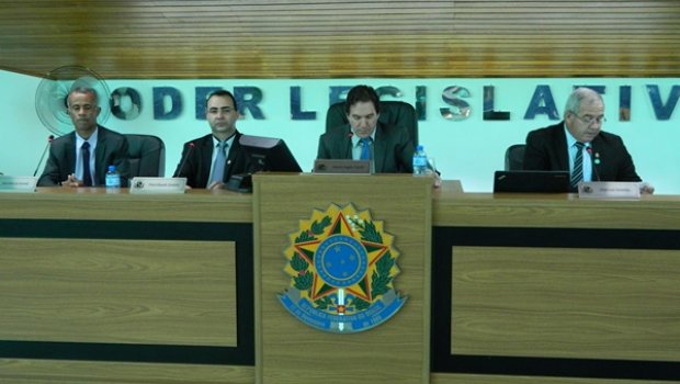 Câmara quer economizar R$ 1,5 milhões por ano com corte de gastos