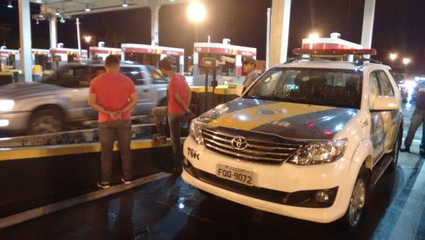 TOR PRENDE caminhão dublê com carga de cigarro contrabandeado