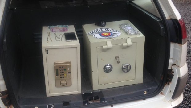 PM prende quadrilha que roubou cofre em Itaí