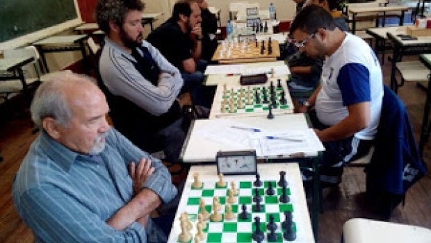 CAMPEONATO AVAREENSE DE XADREZ CLÁSSICO: QUATRO ENXADRISTAS DIVIDEM A LIDERANÇA